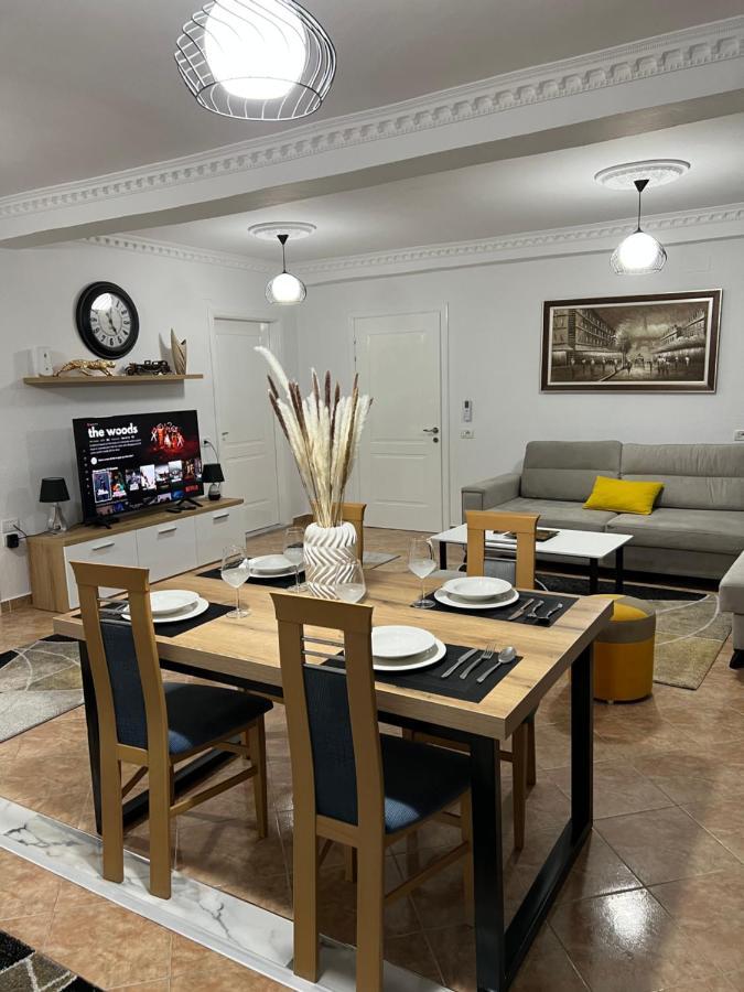 Daily Rent Apartment City Center Elbasan 6 Экстерьер фото